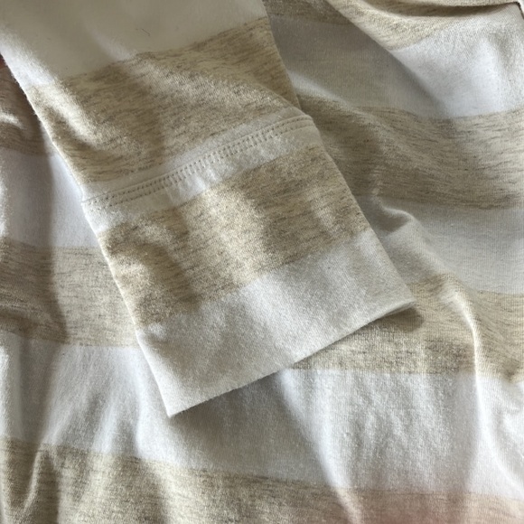 GAP Feather T - Picture 6 of 6